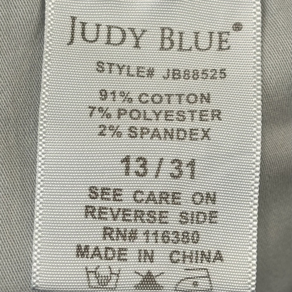 Judy Blue Keepin' Secrets Tummy Control Top Skinny Jeans - Picture 9 of 16